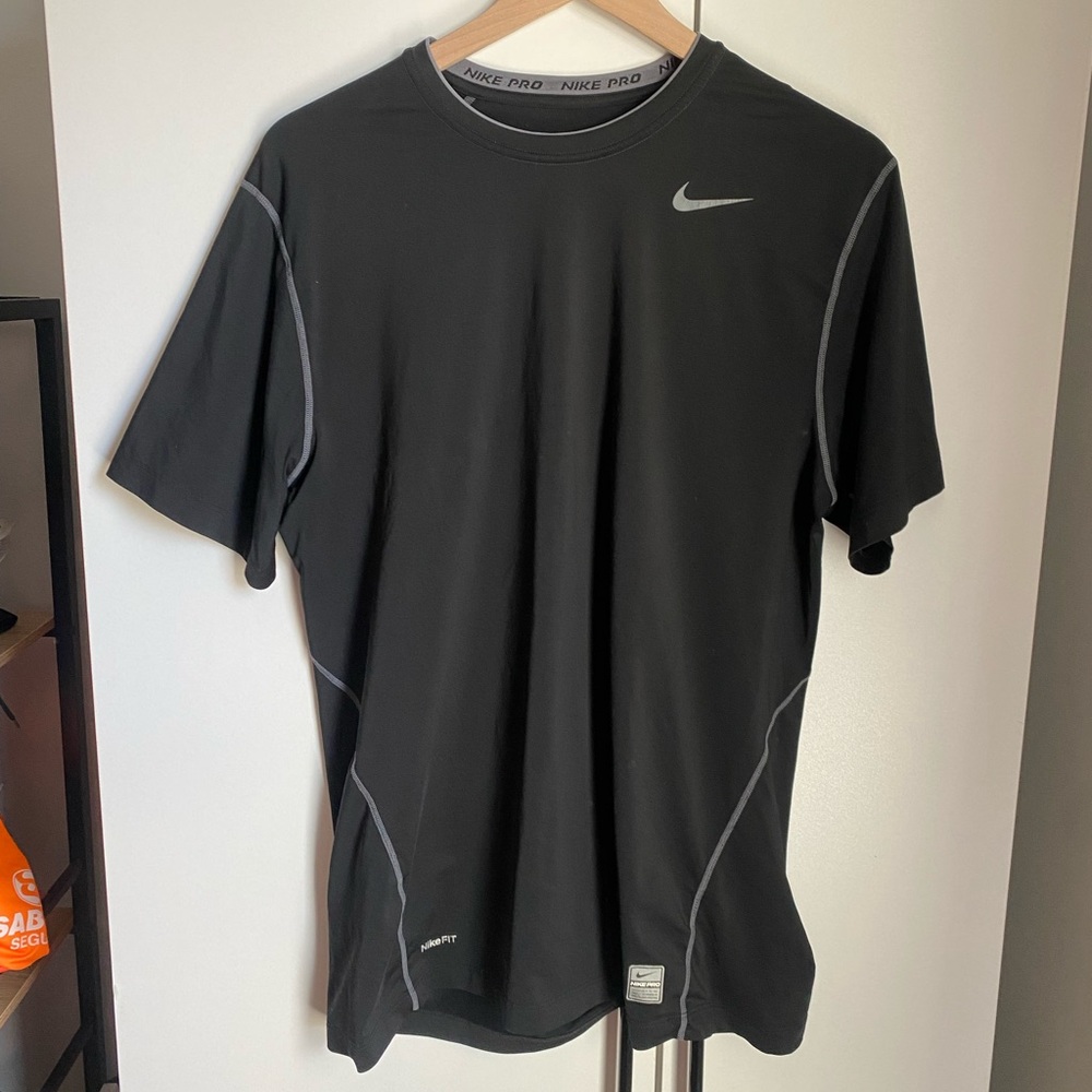 Nike Pro Fitted Short-Sleeve Shirt